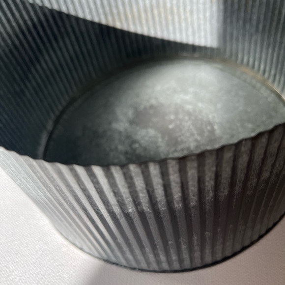 Two Ribbed Metal Round Bowl Containers - Picture 10 of 12